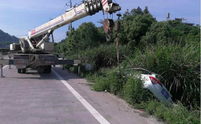 漯河重载吊车救援 漯河重载吊车救援